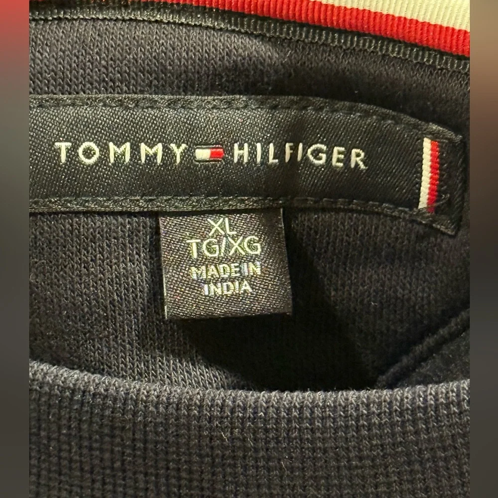 Tommy Hilfiger Sweater - Picture 2 of 5